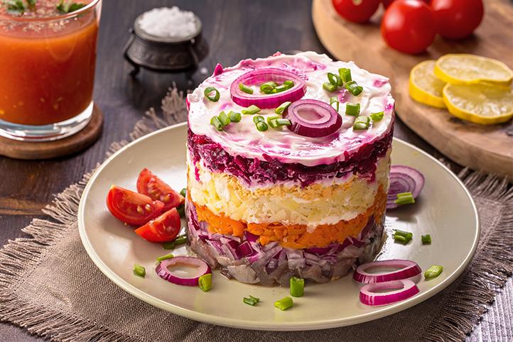 سلطة الرنجة متعددة الطبقات Layered Herring Salad