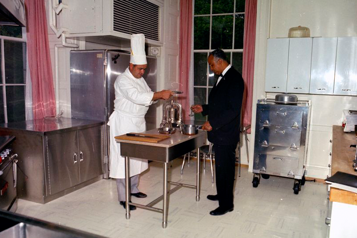 صورة أرشيفية من إحدى المطابخ القديمة في البيت الأبيض White House Kitchen