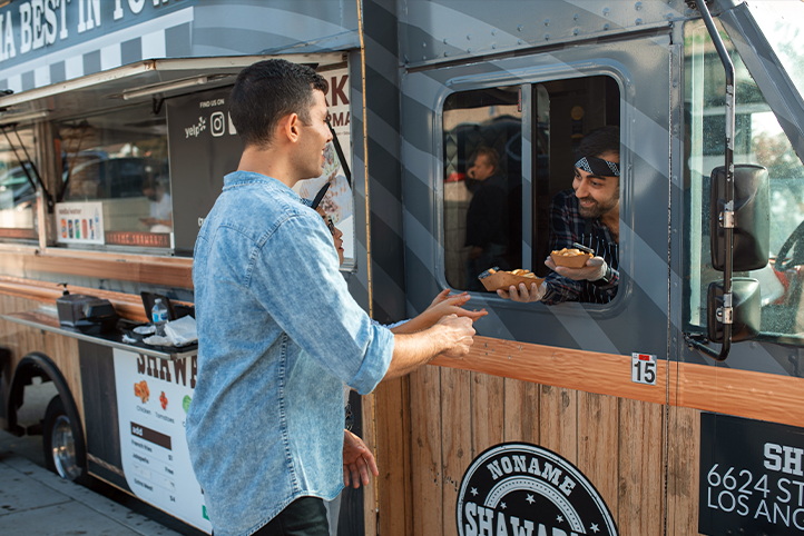 عربات الطعام المتنقلة food trucks