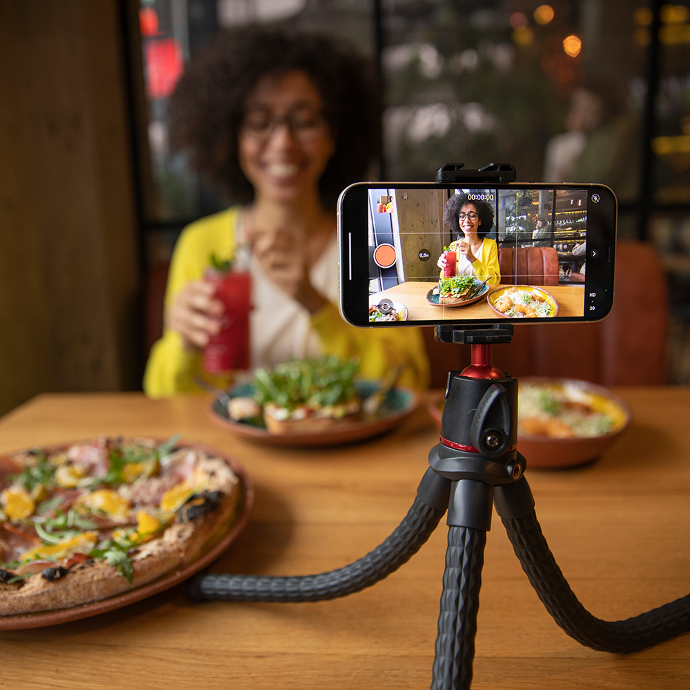 Generation Z & their influence on Restaurants Business Generation Z & their influence on Restaurants Business