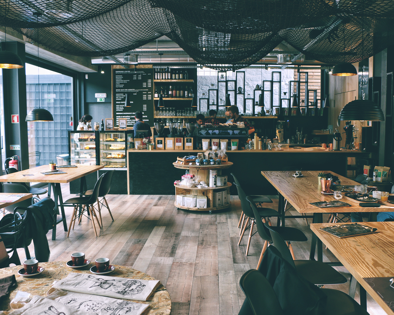 طاولات طعام معبرة ومناسبة eat table